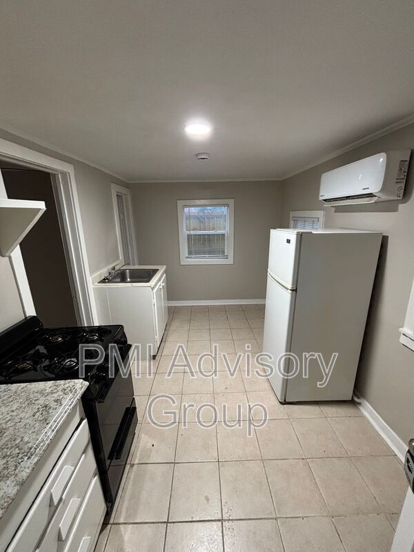 Building Photo - 308 Chestnut St