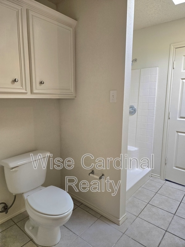 Building Photo - 5121 Albany Ave