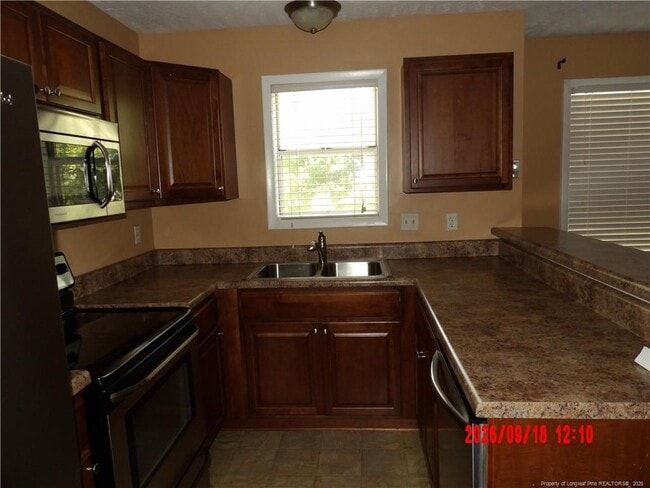 Building Photo - 1022 Wood Creek Dr
