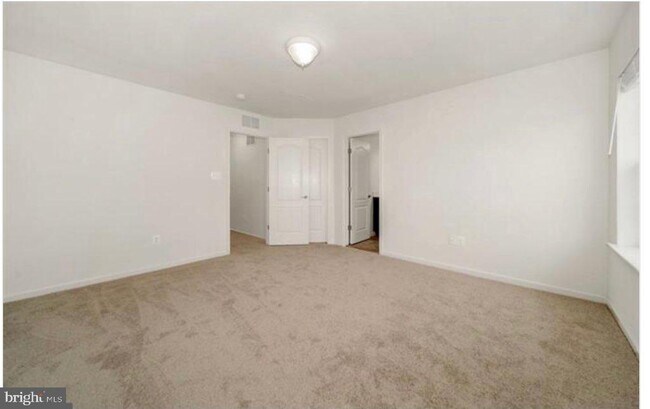 Building Photo - 12815 Sutherby Ln