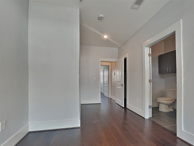 Building Photo - 2401 Crawford St