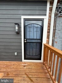 Building Photo - 1930 N Payson St