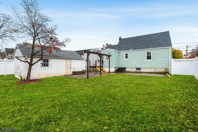 Building Photo - 26 Glaser Ave