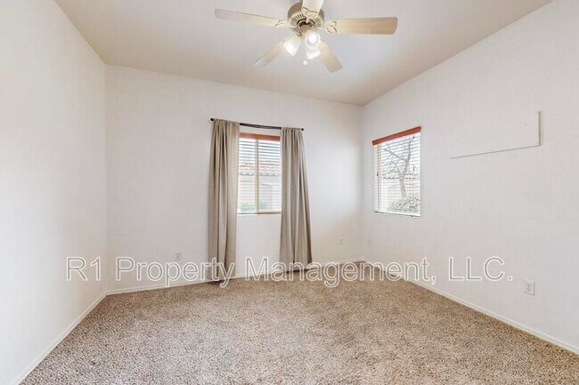 Building Photo - 6800 Vista Del Norte Dr NE