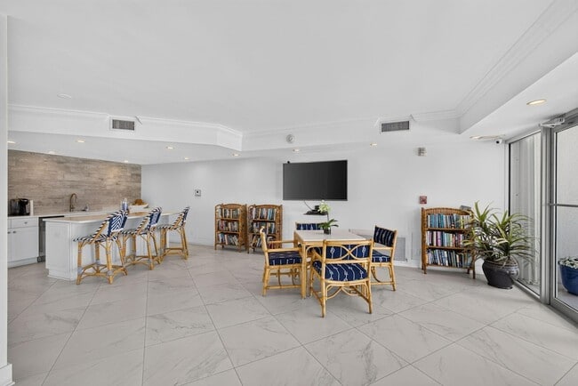 Building Photo - 5400 N Ocean Dr