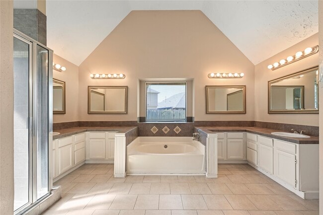 Building Photo - 6903 Foxcroft Ln