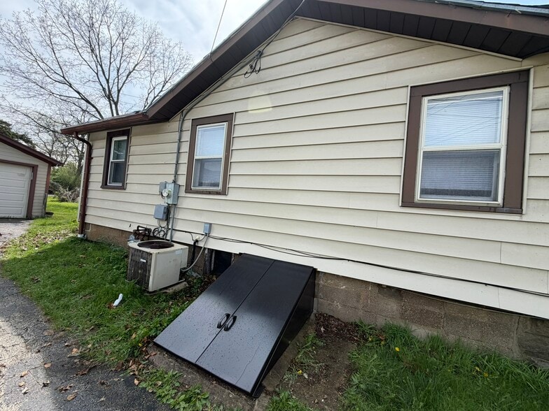 Building Photo - 4815 Lexington Blvd