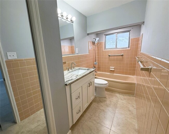 Building Photo - 500 140th Ave E