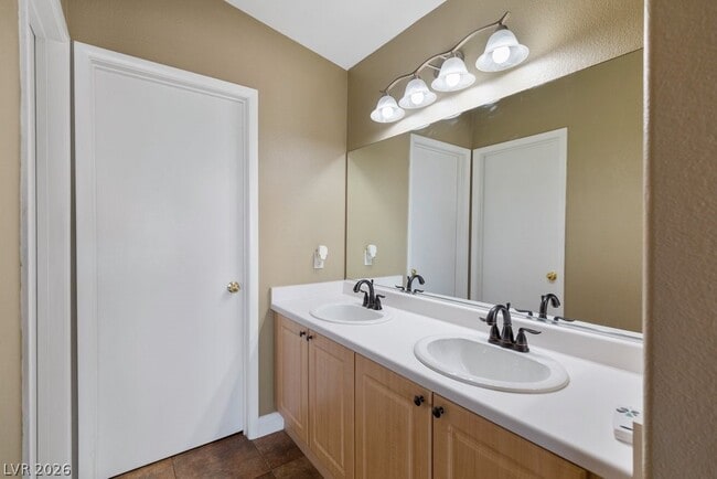 Building Photo - 9333 Leaping Deer Pl