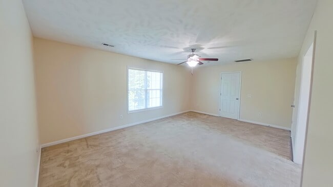 Building Photo - 71 Abigail Way