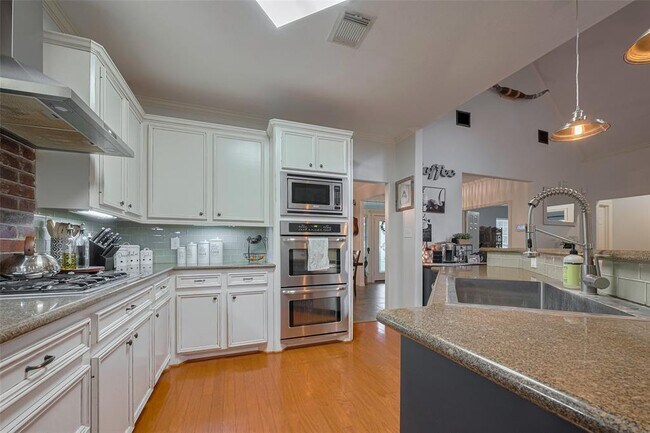 Building Photo - 9072 Grand Lake Estates Dr