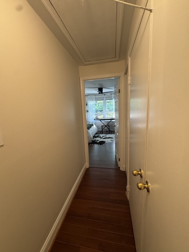 Building Photo - 5637 Independence Cir