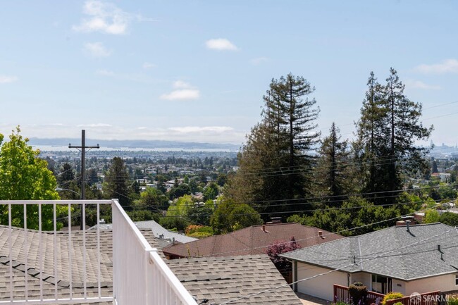 Building Photo - 3319 Herrier St
