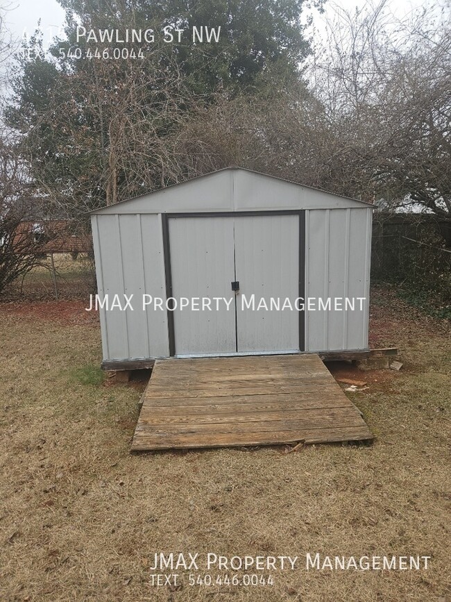 Building Photo - This property has a no security deposit op...