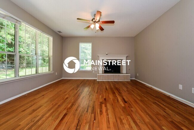 Building Photo - 4 Bedroom Pet-Friendly Home in Decatur, GA with Main Street Renewal