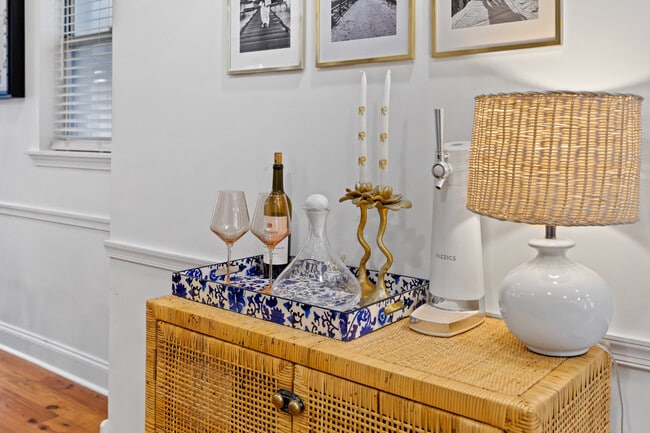 Building Photo - 2207 Lombard St