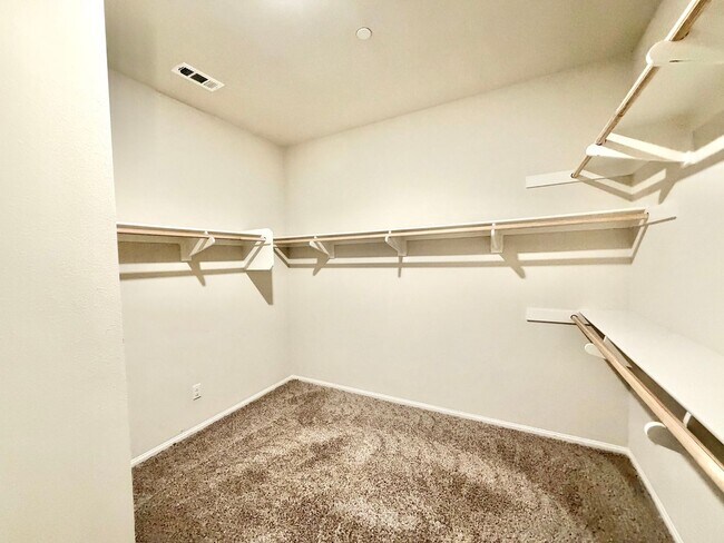 Building Photo - 3 bedroom Solar Home in Heirloom Farms for LEASE!