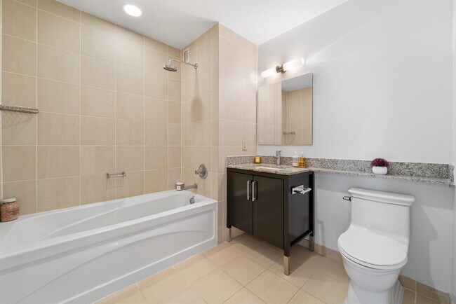 Building Photo - 1 Shore Ln