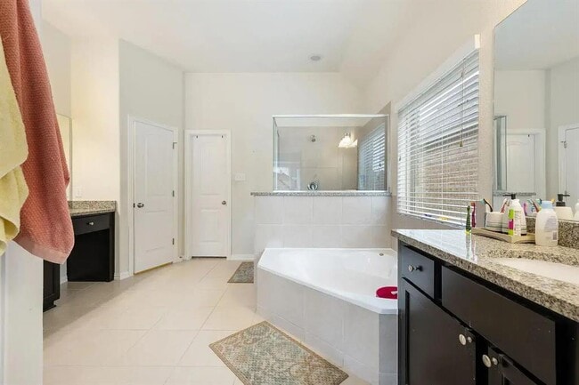 Building Photo - 3728 Mineral Dr