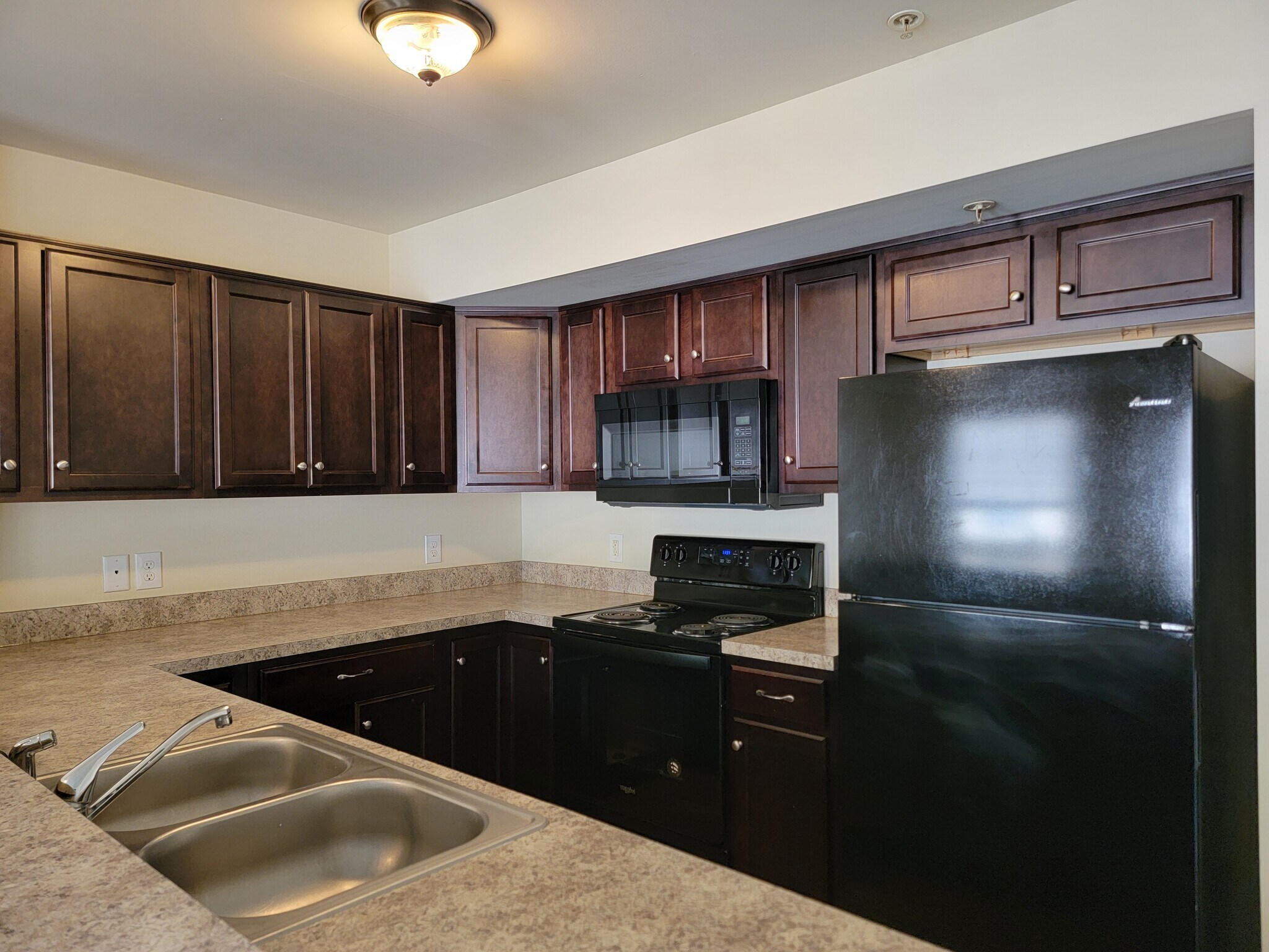 Building Photo - 118 Park Place Cir