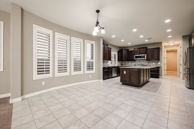 Building Photo - COMING SOON! Great Location!Stunning 6-bedroom Plus 7, 4.5-bathroom home located in Chandler