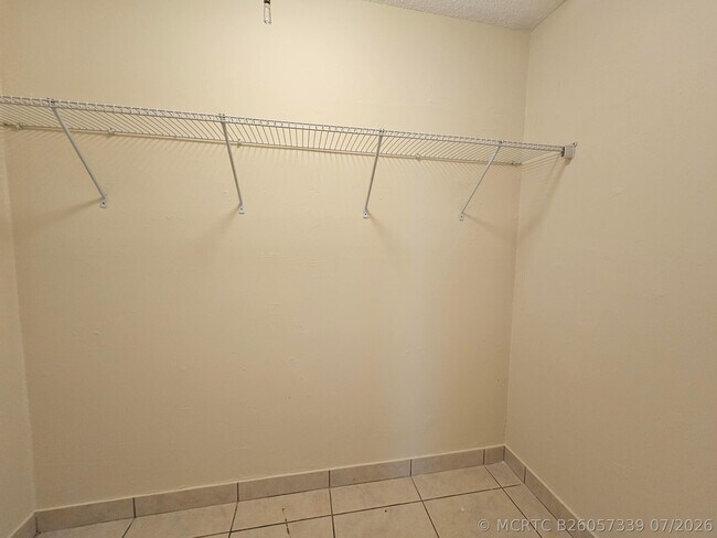 Building Photo - 5836 S 37th Ct