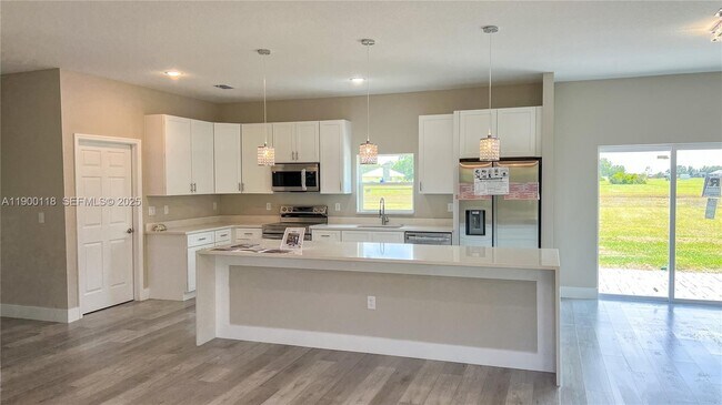 Building Photo - 7916 Granada Rd