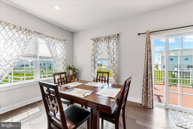 Building Photo - 305 Goodwick Dr