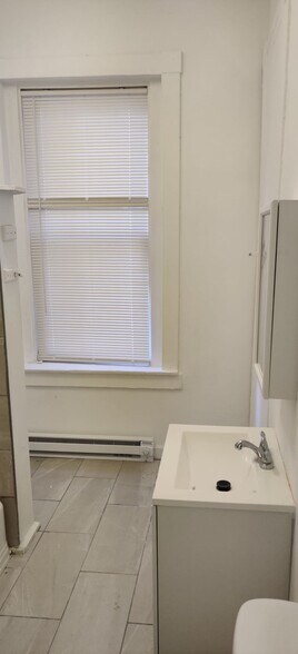 Bathroom - 2321 Eutaw Pl