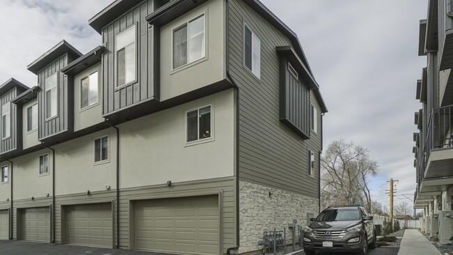 Building Photo - 108 W Ryker Ln