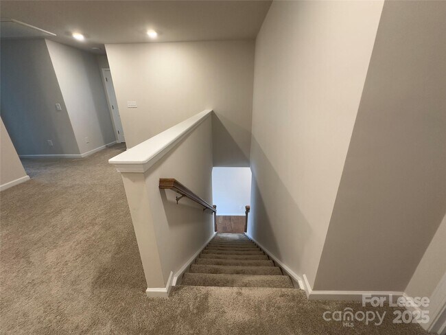 Building Photo - 403 Wescott St