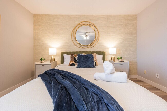 Building Photo - 5924 E Woodridge Dr