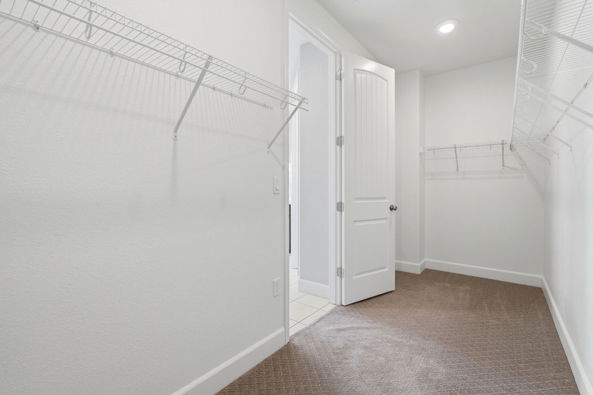 Building Photo - 453 Diamond Peak Ln
