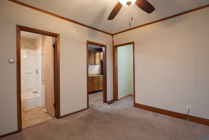 Building Photo - 1115 19th Ave NE