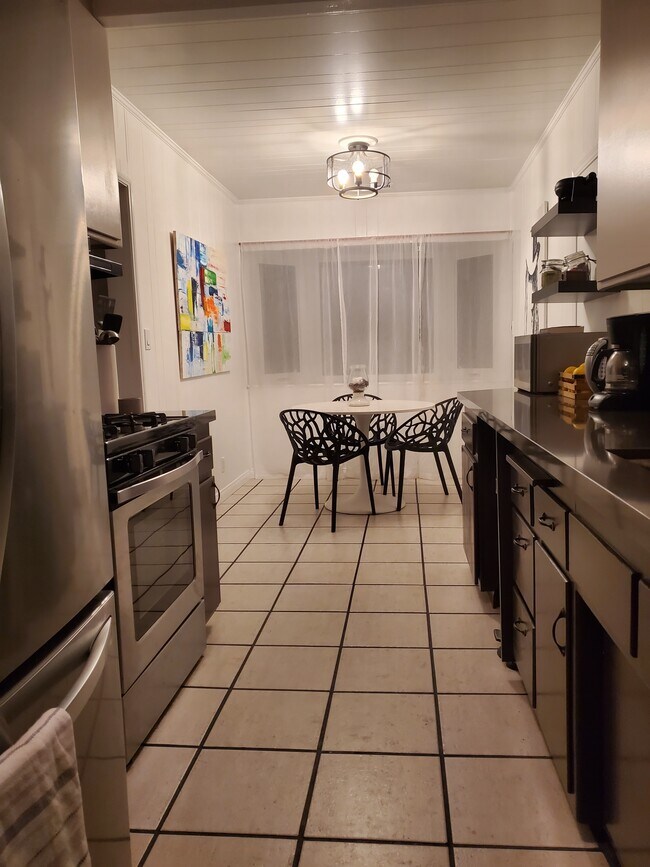 Building Photo - 13034 Hindry Ave