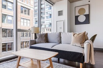 Building Photo - 601 W Jackson Blvd