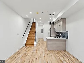 Building Photo - 5937 Osage Ave