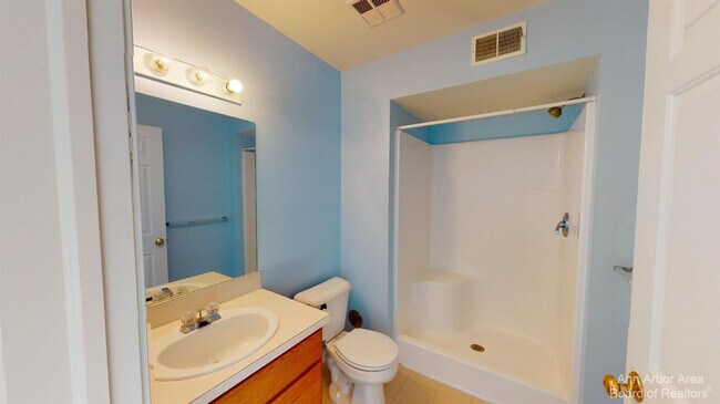 Building Photo - 2767 S Knightsbridge Cir