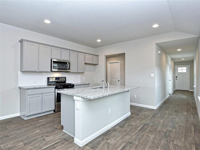 Building Photo - 708 Roaring Fork Ln