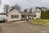 Building Photo - 56 Linden St