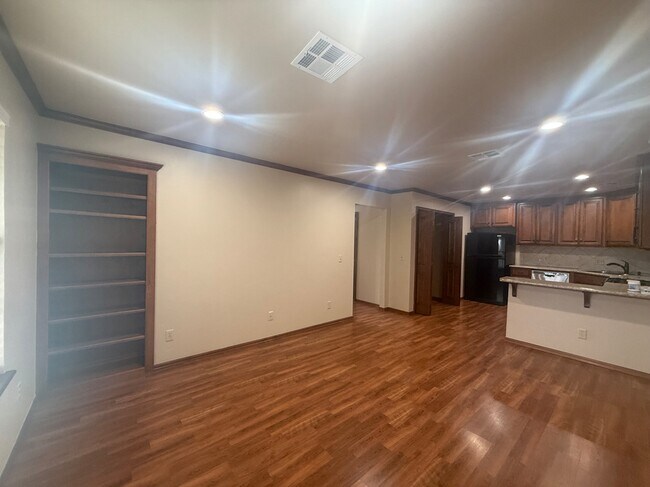 Building Photo - 118 Sahoma Terrace