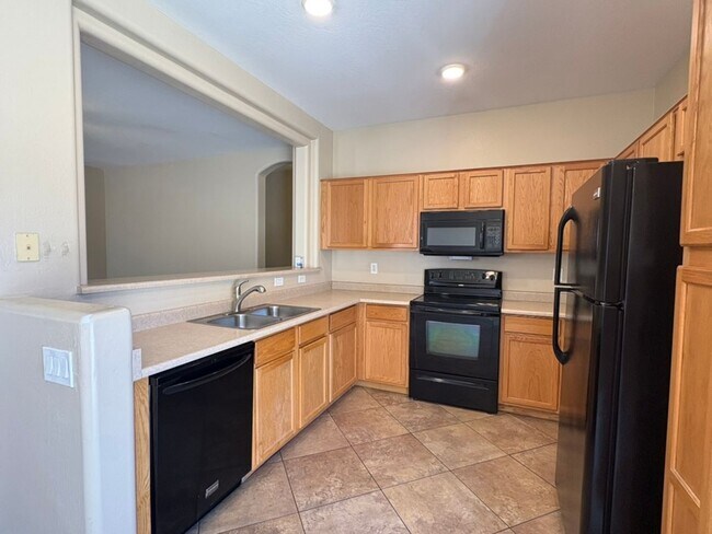 Building Photo - 3-Bedroom Surprise Home near ball park
