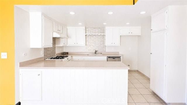 Building Photo - 946 W 220th St