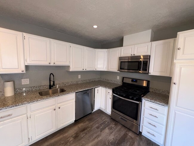 Building Photo - 1209 Vienna Ct