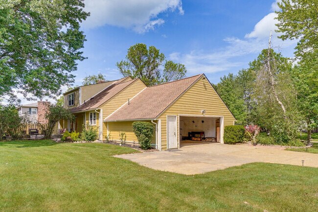 Building Photo - 970 Sandy Ln