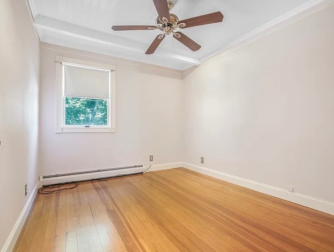 Building Photo - 475 Tecumseh St