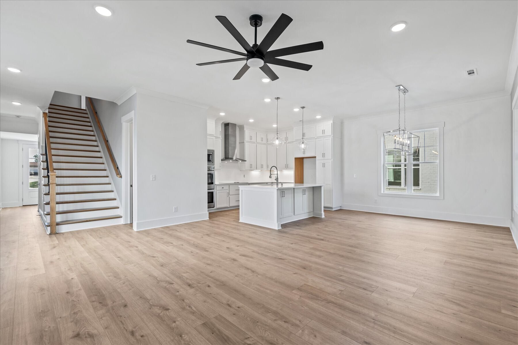 Building Photo - 321 Old Shackle Island Rd