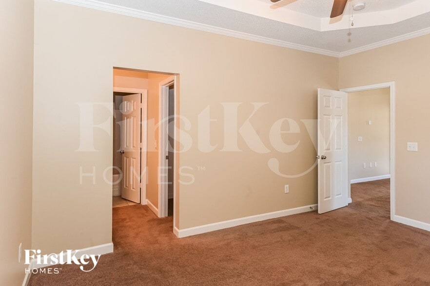 Building Photo - 327 Olde North Church Dr