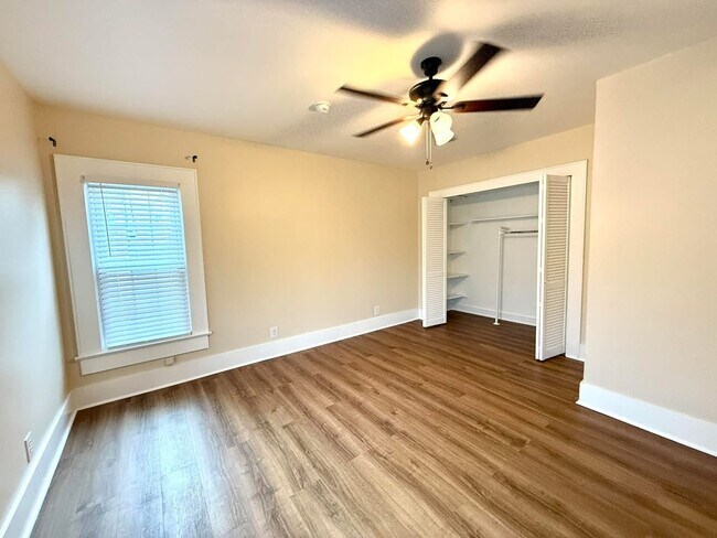 Building Photo - 1329 Hargrove St