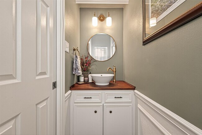 Building Photo - 9622 Fenchurch Dr